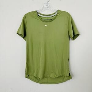Nike Dri Fit Green Athletic Short Sleeve Tee Women’s Size M